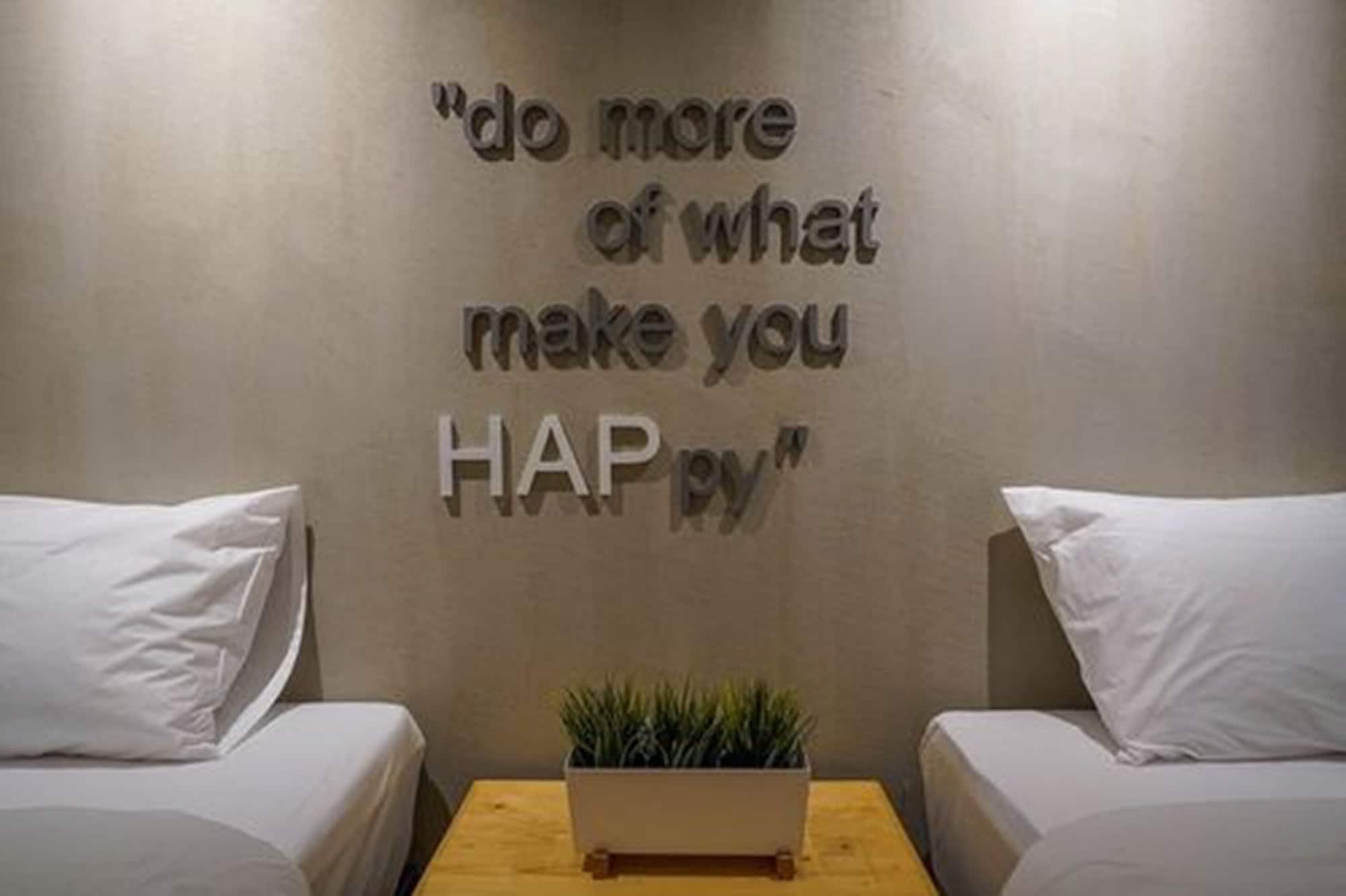Hap@Sathorn Hotel Bangkok Bagian luar foto