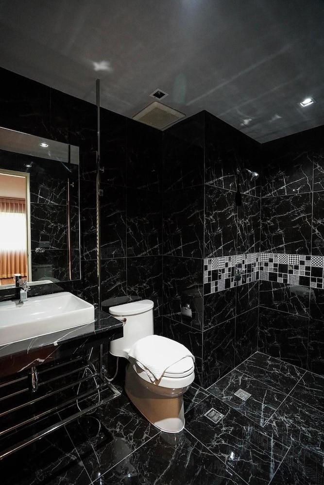 Hap@Sathorn Hotel Bangkok Bagian luar foto
